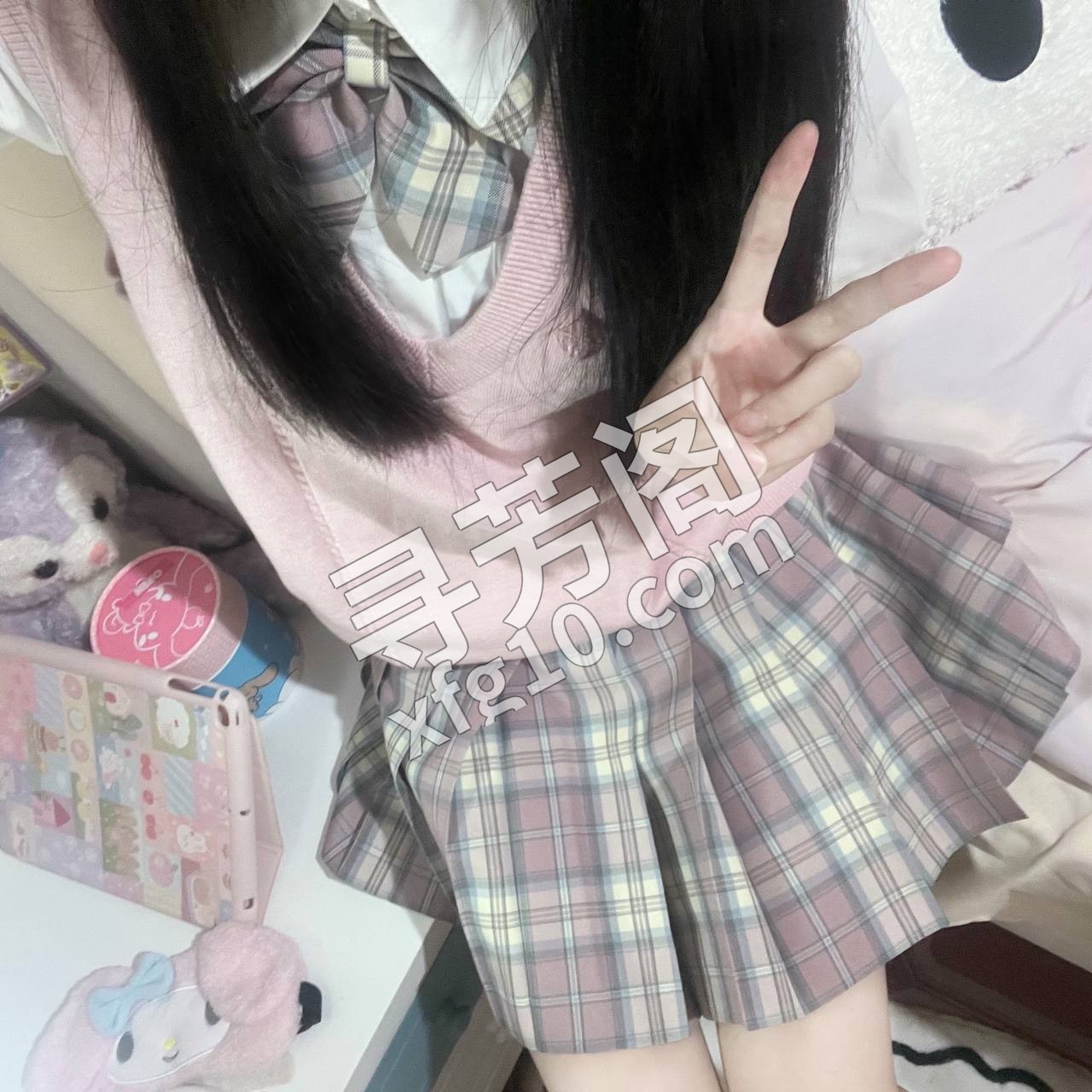 这妹子本来打算服务于首都人民，但是被首都 3