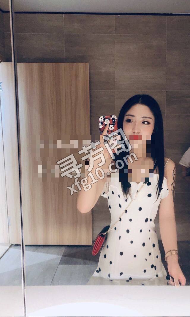 青浦抓龙筋，年轻的那个有大活，少妇只做中 2