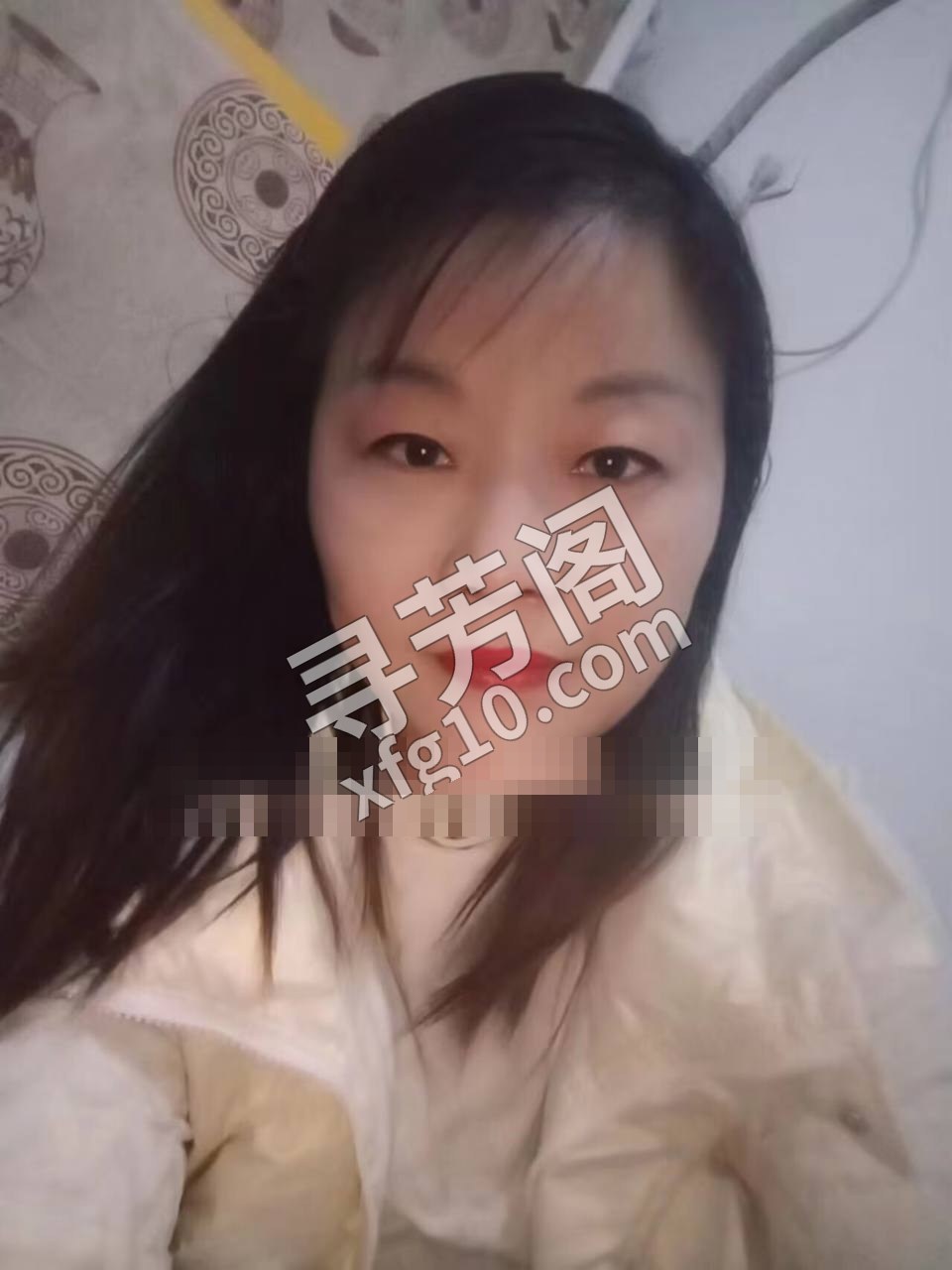 在济南历城区的隐秘角落，我赤裸着丰臀与挺 3