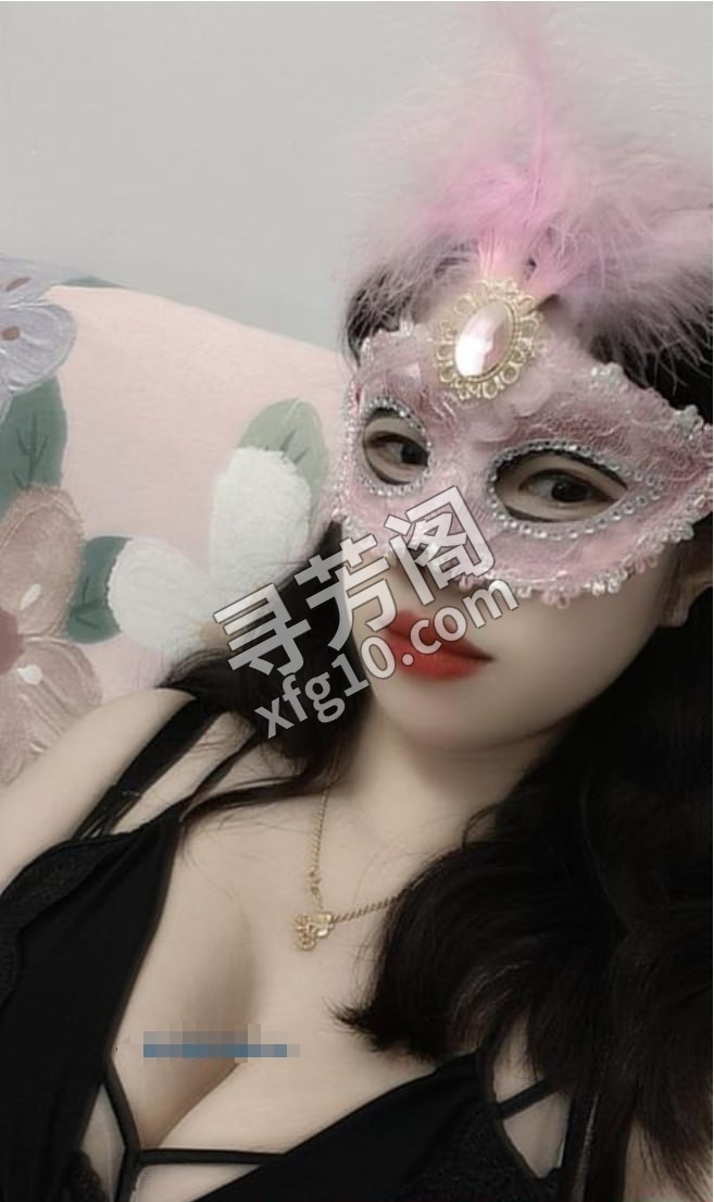 面具美人 位置 几岁 25岁-30岁 颜值＝ 6分 费用明细 400 项目 按摩，指滑，胸推，臀推，舌尖漫游 2