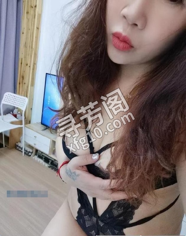徐汇性感人妻 位置 徐汇区 几岁 30岁-40岁 颜值＝ 6分 费用明细 500 项目 指划、胸推、过水、漫游 2