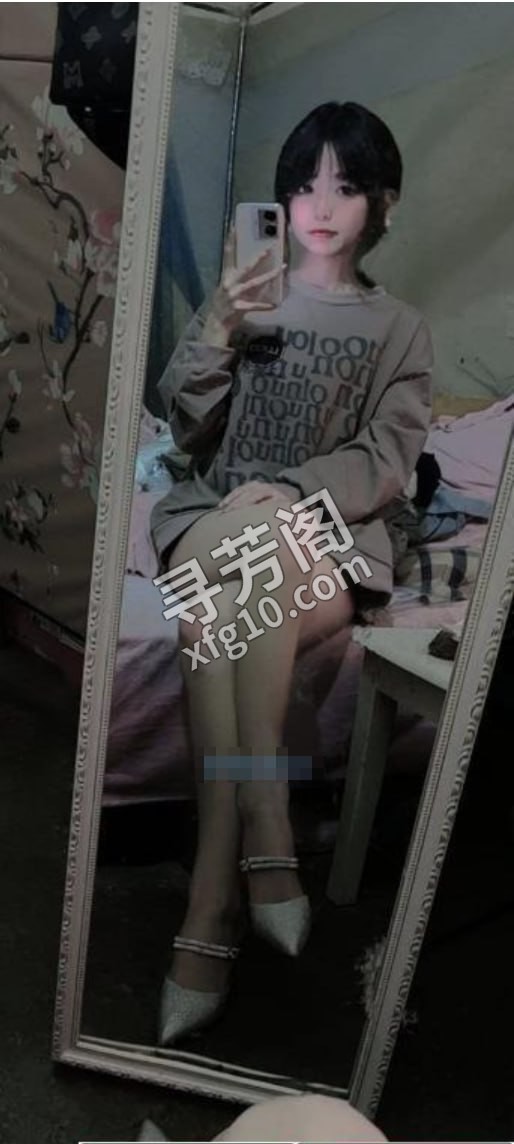 极品小萝莉 位置 几岁 18岁-20岁 颜值＝ 8分 费用明细 600 项目 69，鸳鸯接 指滑，69，调情 2
