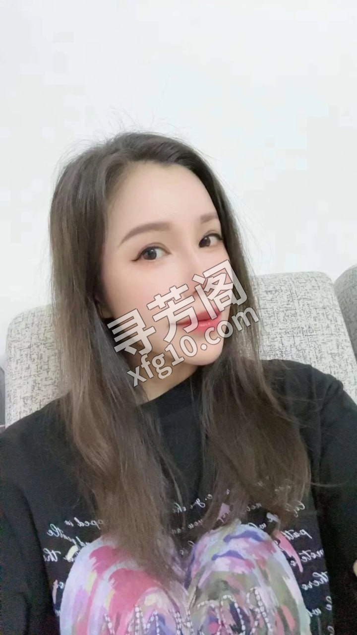 性价比玲玲 位置 几岁 25岁-30岁 颜值＝ 7分 费用明细 300 项目 制服丝袜高跟，69式，舔蛋蛋 2