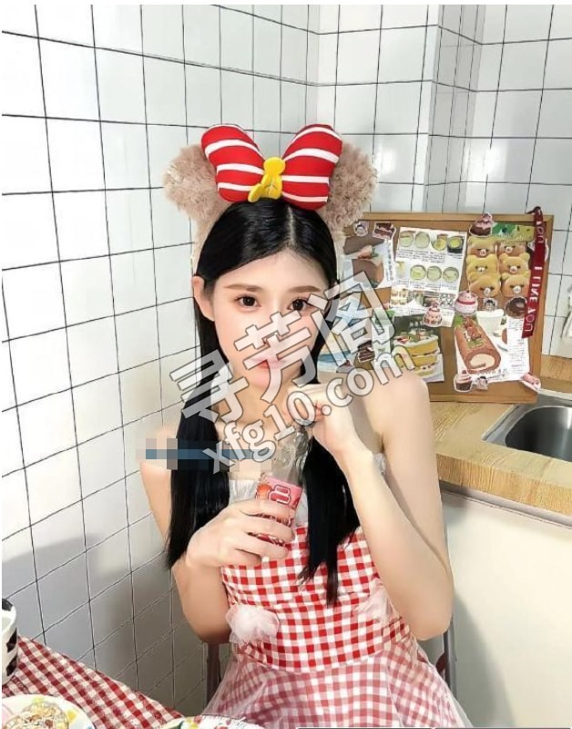 南城三通美女小鱼儿 位置 几岁 25岁-30岁 颜值＝ 6分 费用明细 800 项目 陪欲，丝袜，制服，胸推 3