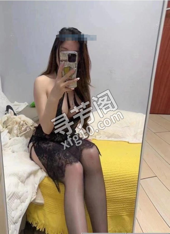 大胸妹金琪 位置 几岁 25岁-30岁 颜值＝ 6分 费用明细 600 项目 陪洗，指画，胸推，情趣，丝袜 2