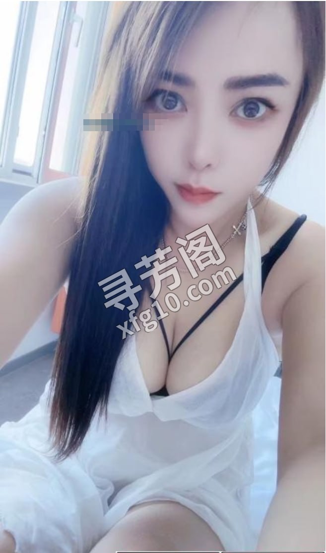 刚刚回归的小姐姐 位置 几岁 30岁-40岁 颜值＝ 6分 费用明细 400 项目 口，直，胸滑，指滑 2