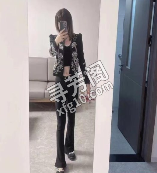 沈北大个白净骚女 位置 几岁 30岁-40岁 颜值＝ 6分 费用明细 400 项目 口，69，冰火，丝袜，大 2