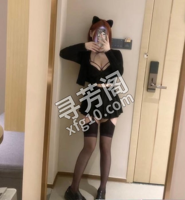细腰翘臀风骚小姐姐 位置 几岁 25岁-30岁 颜值＝ 6分 费用明细 600 项目 全套项目 地球号 2