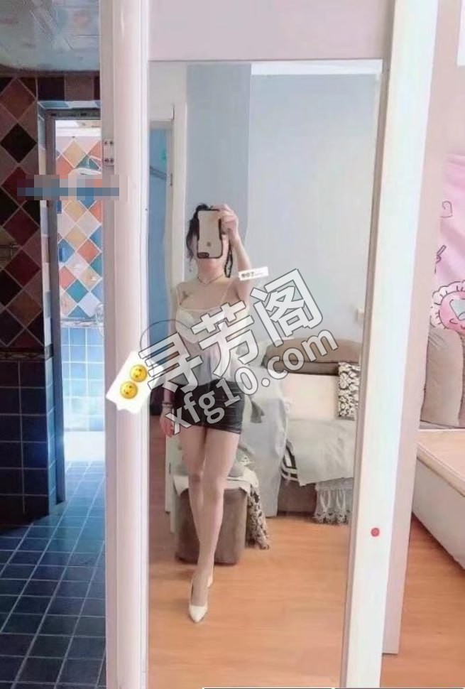 郑州大胸少妇 位置 几岁 25岁-30岁 颜值＝ 6分 费用明细 600 项目 69 无套深喉 情趣内衣 丝袜 2