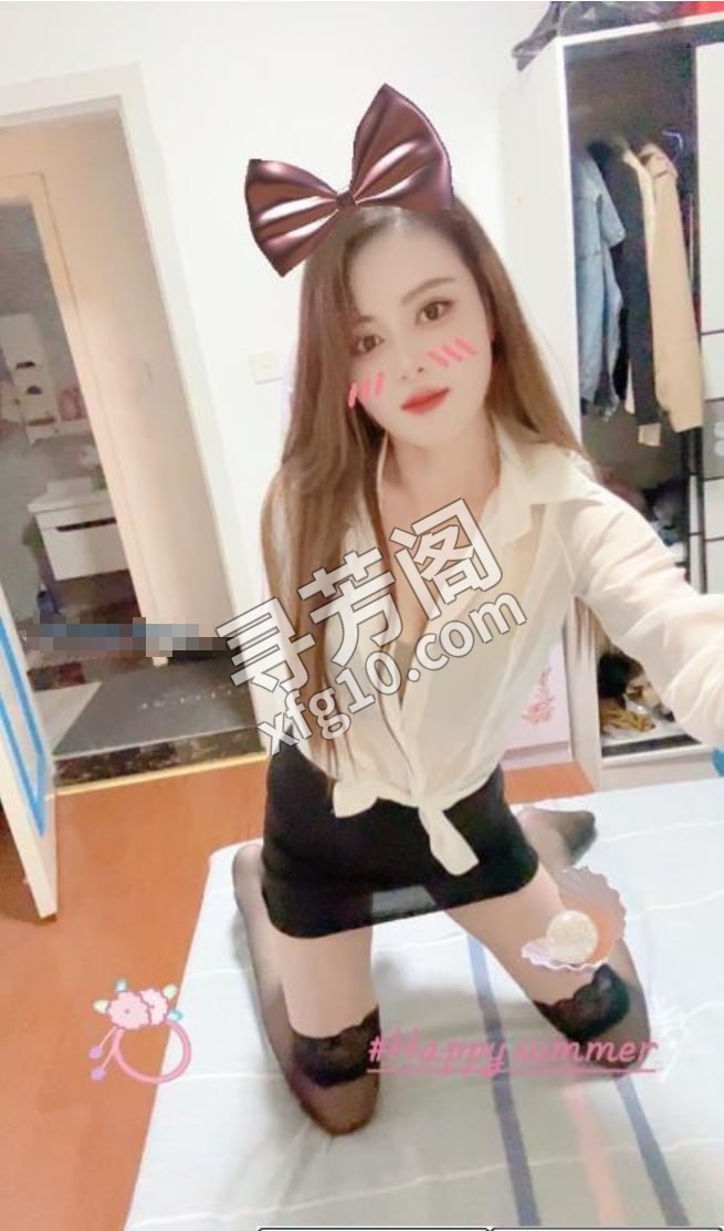 性感颜值＝长腿小姐姐 位置 几岁 25岁-30岁 颜值＝ 6分 费用明细 700 项目 洗澡，按摩，制服诱惑 3