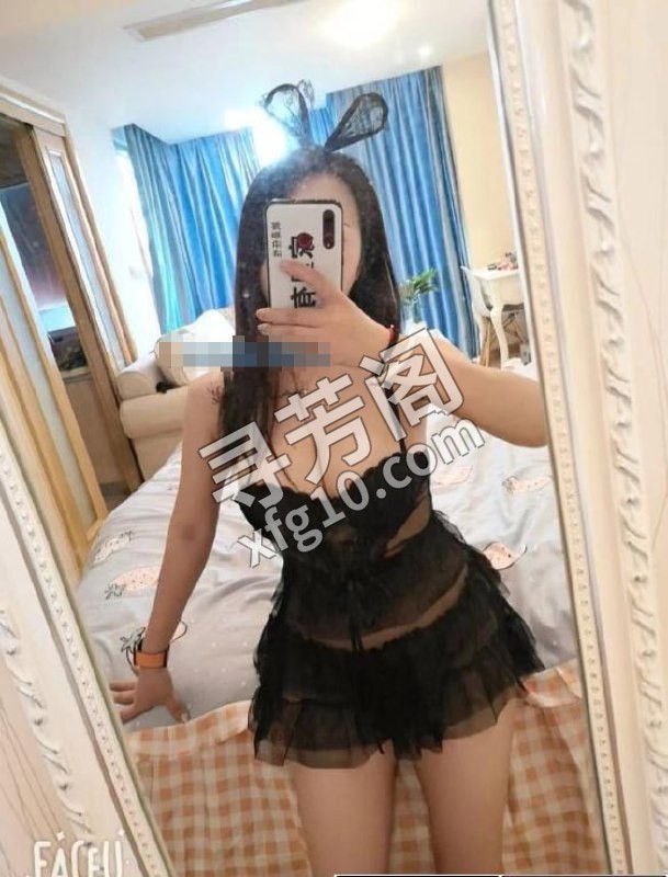 童颜巨乳小轩 位置 几岁 25岁-30岁 颜值＝ 7分 费用明细 900 项目 共浴，波推，蛇wen，口 2