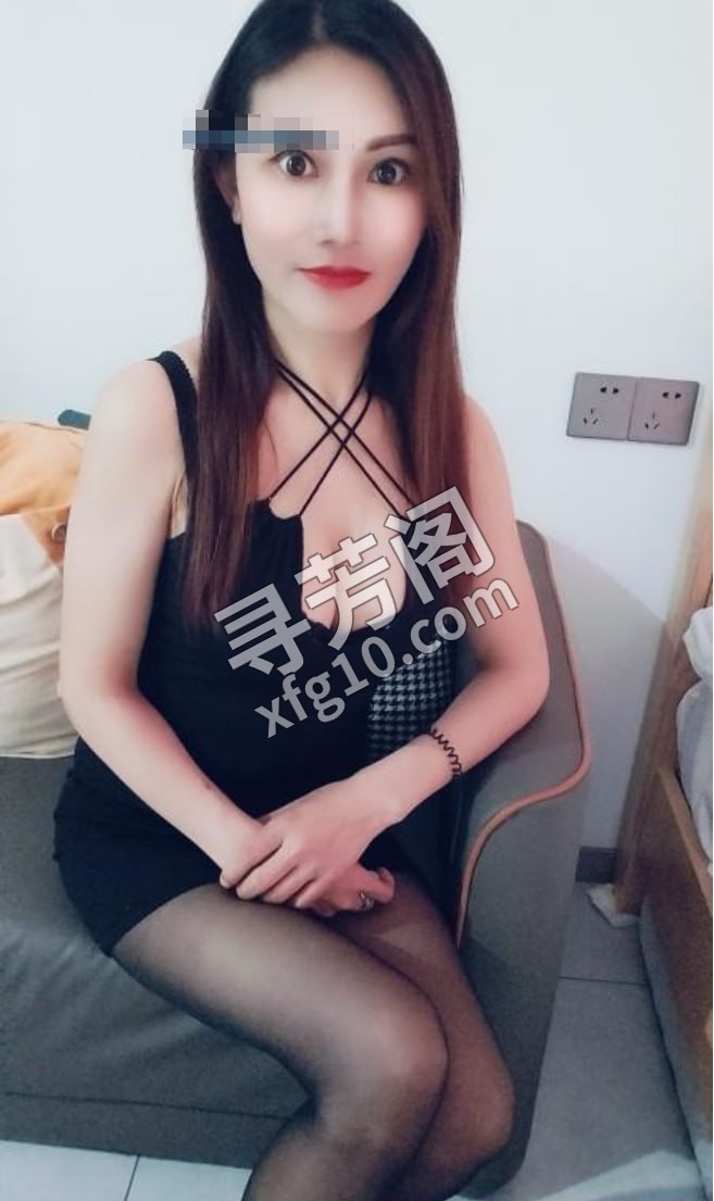 项目系制服少妇琳儿 位置 几岁 25岁-30岁 颜值＝ 7分 费用明细 500 项目 鸳鸯戏水 毒龙 丝袜 3