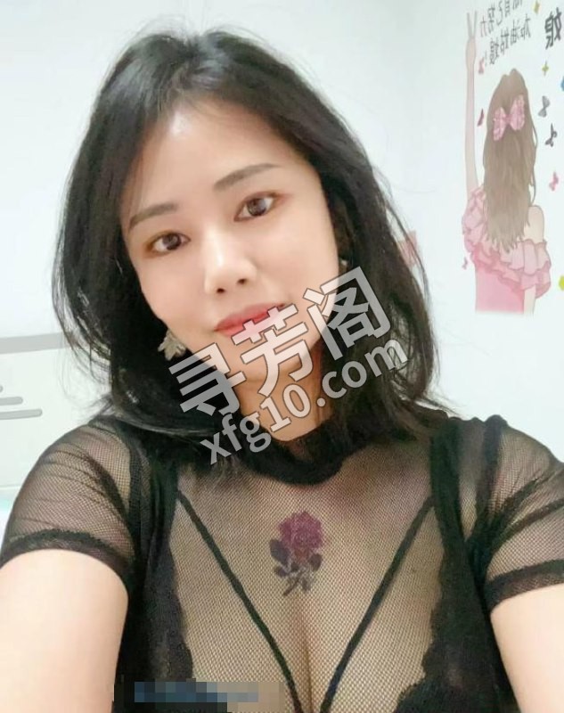 南山美容师小兰 地方 年龄 25岁-30岁 颜值： 6分 600 项目 陪洗 热吻 漫游 69 吹箫 丝袜 2