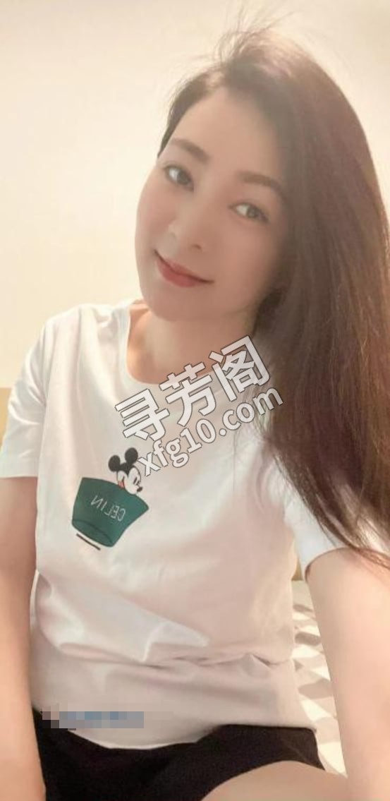 长腿大屁股乐儿 地方 年龄 25岁-30岁 颜值： 6分 600 项目 kiss 69 吹箫 胸推 臀推 4