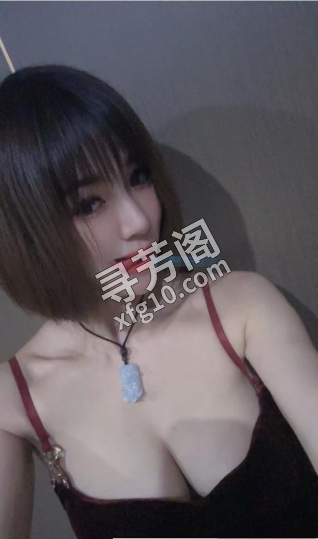 颜射温柔御姐媚娘 地方 年龄 25岁-30岁 颜值： 6分 800 项目 按摩，毒龙，69，全身漫游，黑丝调情 2