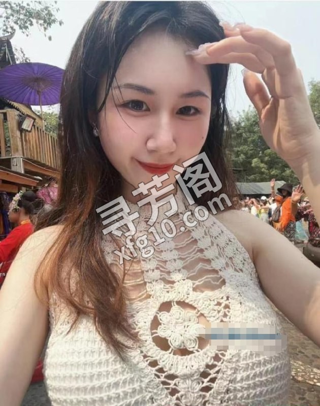 刺激体验丰满胸大妹子 地方 年龄 25岁-30岁 颜值： 6分 400 项目 洗吹做调情，制服 2