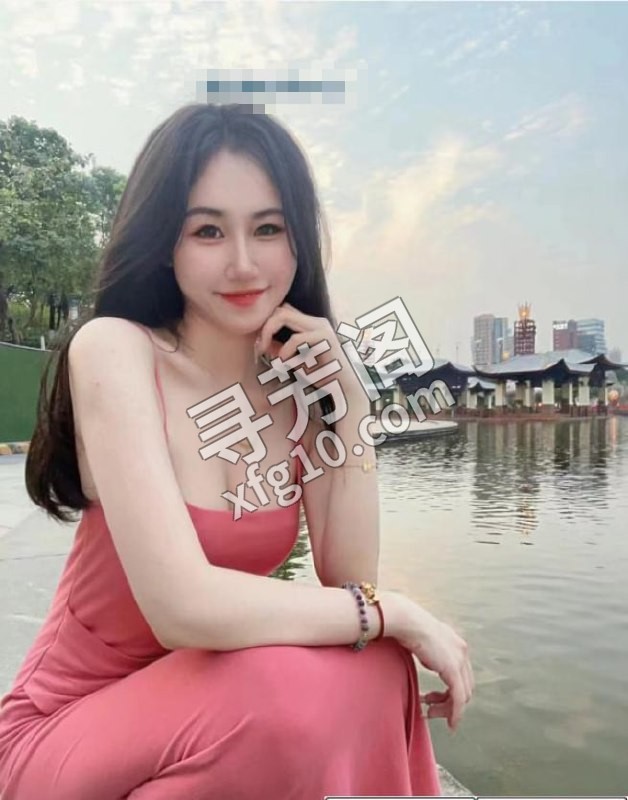 刺激体验丰满胸大妹子 地方 年龄 25岁-30岁 颜值： 6分 400 项目 洗吹做调情，制服 3