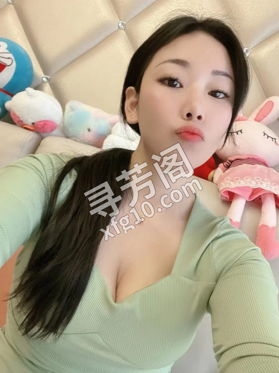 信息分类：楼凤兼职 地方：内蒙古- 信息来源：来自熟人的分享 年龄：25 颜值：身材：身材性感有韵味 2