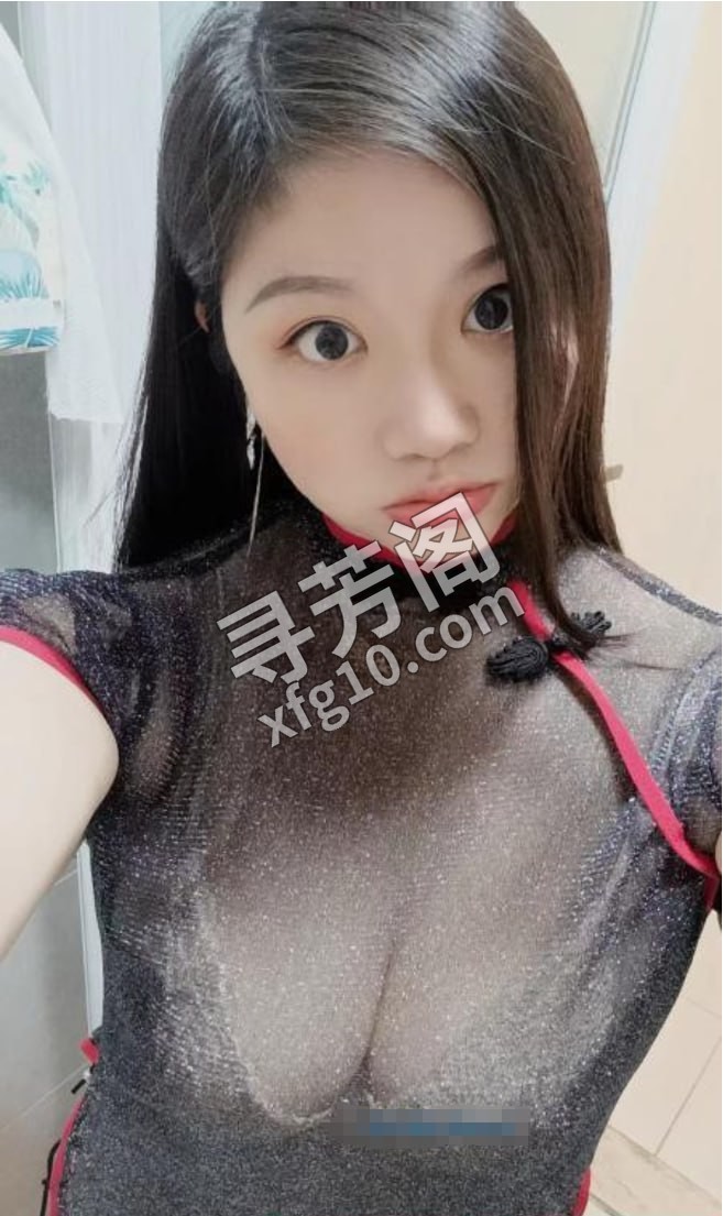 深圳西乡小甜甜 地方 市辖区 年龄 25岁-30岁 颜值： 6分 500 项目 鸳鸯浴丝袜制服诱惑激情啪啪 2