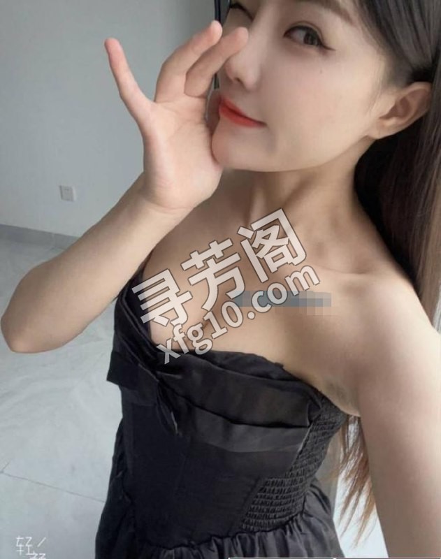 南山骚女老师很漂亮 地方 市辖区 年龄 25岁-30岁 颜值： 6分 500 项目 无套吹箫，洗澡，丝袜诱惑 2