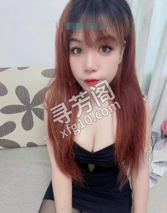 皮肤白嫩的西西 地方 年龄 25岁-30岁 颜值： 6分 300 项目 洗吹做，制服，漫游，波推，冰火 2