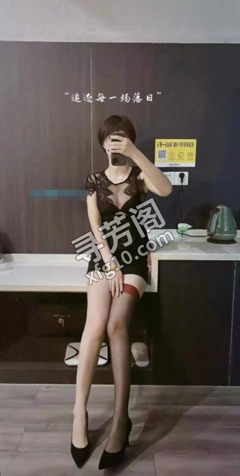 海珠御姐多多 地方 年龄 25岁-30岁 颜值： 6分 500 项目 洗澡，蛇吻，凶推，过水， 推油，指滑 2