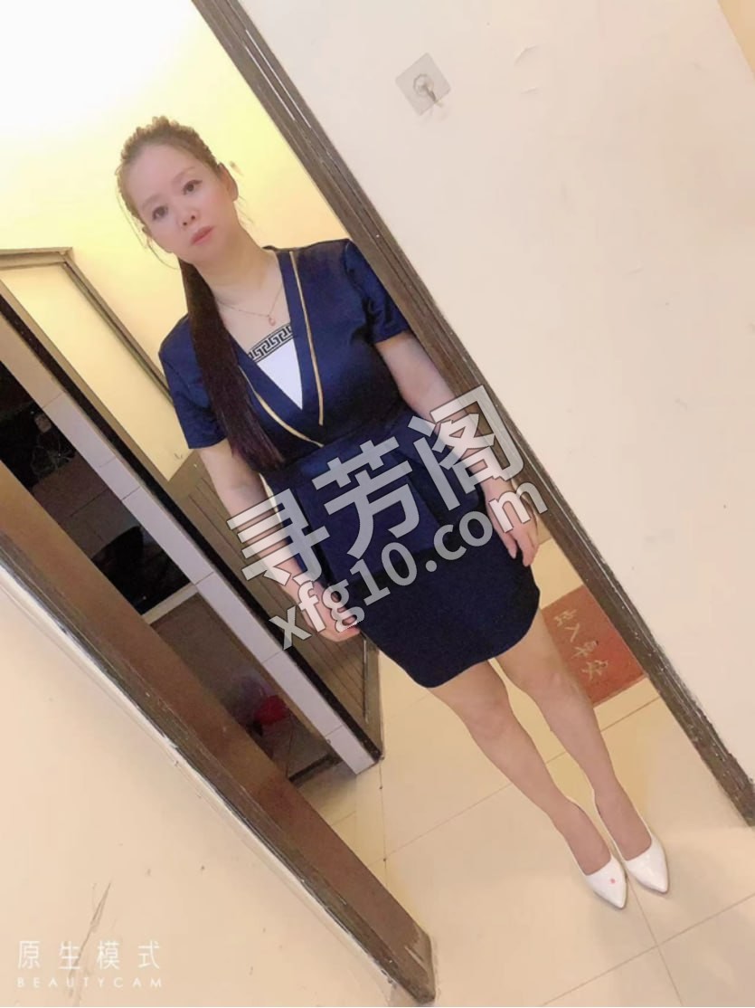 越秀北京路长发姐 地方 广州市 年龄 30岁-40岁 颜值： 5分 200 项目 洗澡，调情，漫游，吹萧，波推 2
