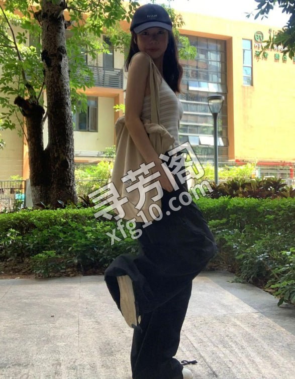 车震极品大酒窝纯欲反差 地方 黑龙江大庆市 年龄 21 颜值： 9 800/1次 1400/2次 2000夜 3