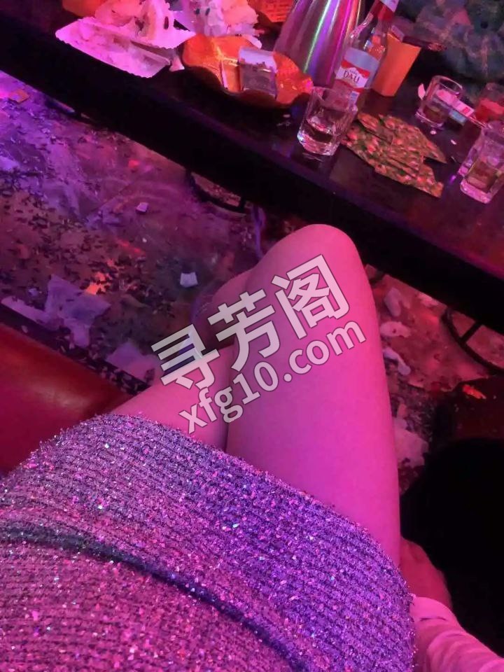 徐东情趣诱惑水多 地方 年龄 30岁-40岁 颜值： 6分 400 项目 情趣，制服，洗澡，口交，女上，啪啪 2