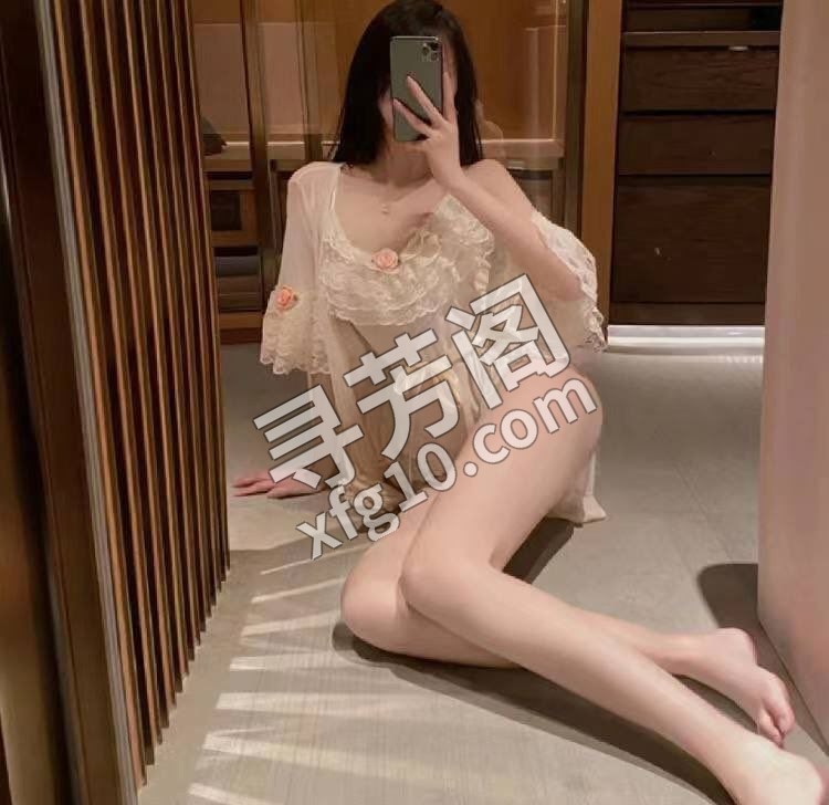 徐东情趣诱惑水多 地方 年龄 30岁-40岁 颜值： 6分 400 项目 情趣，制服，洗澡，口交，女上，啪啪 4