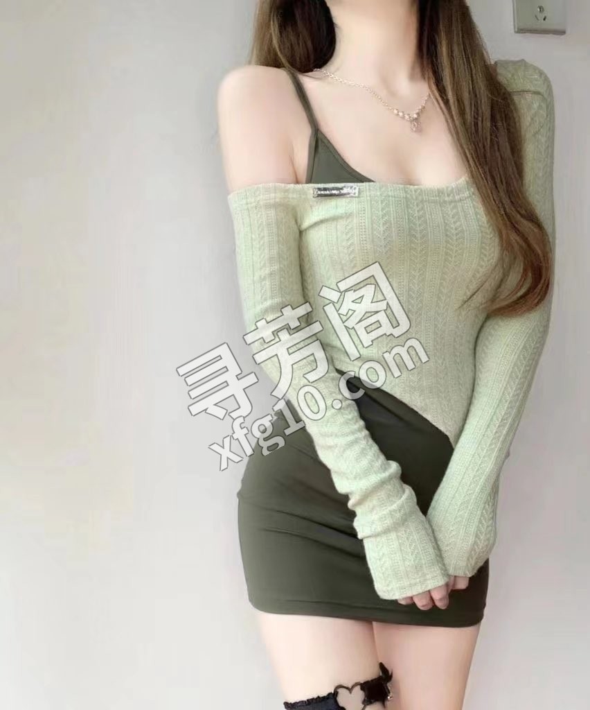 光谷妹胸大水多 地方 年龄 25岁-30岁 颜值： 6分 400 项目 陪浴，乳交，舔蛋蛋，口交，漫游，啪啪 5