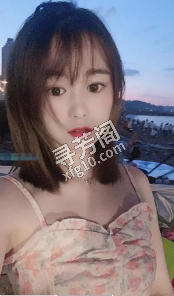 南山糖糖 地方 年龄 25岁-30岁 颜值： 6分 600 项目 无套吹，亲咪咪，丝袜高跟，指滑，爱爱 3