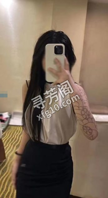 无锡市区小嫩逼 地方 年龄 25岁-30岁 颜值： 6分 600 项目 鸳鸯浴、按摩、漫游，胸推 3