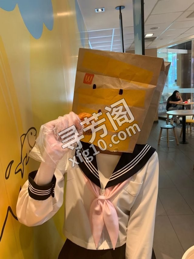可盐可甜的姑苏萝莉 地方 年龄 25岁-30岁 颜值： 6分 800 项目 鸳鸯浴，按摩，爱爱，口，洗澡 4