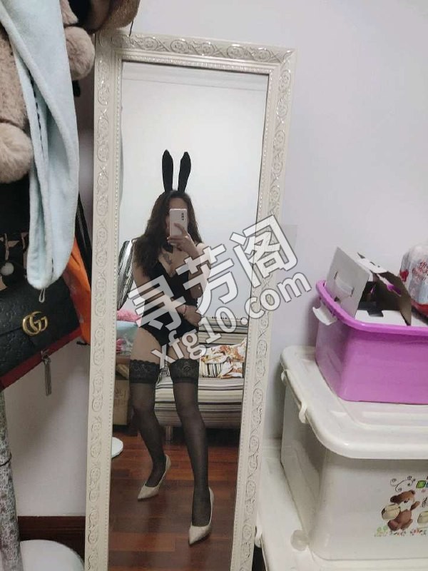 无锡萌萌 地方 年龄 25岁-30岁 颜值： 6分 600 项目 胸推 69 口爆 爱爱 基本都有 5