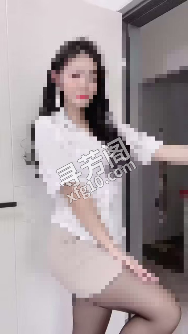 广陵专业老师项目好 地方 广陵区 年龄 23-25 颜值： 7 600P 1800夜 项目 陪浴、制服，胸推 2