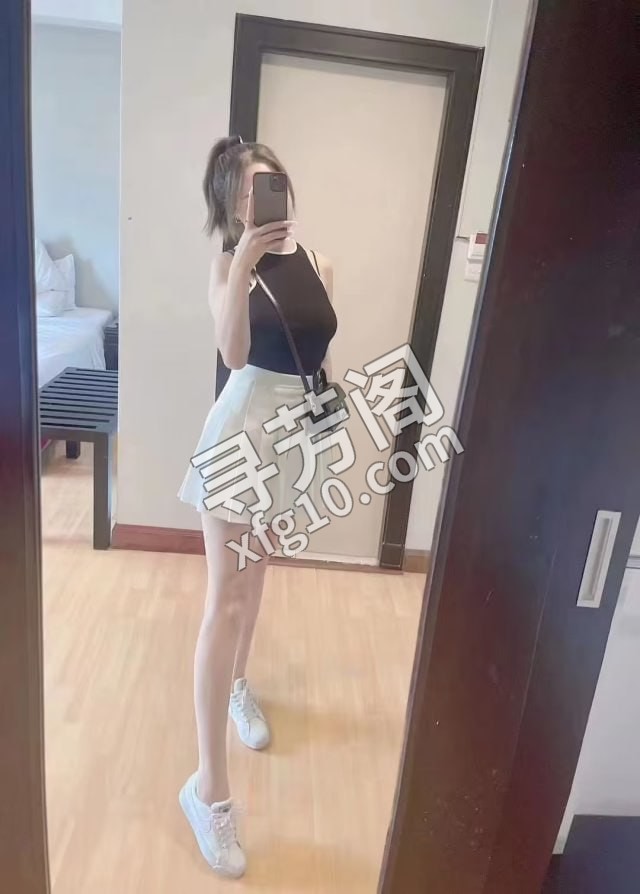西区御梦子 地方 年龄 25岁-30岁 颜值： 6分 800 项目 鸳鸯浴，波推，漫游，无套吹箫，69，毒龙 6
