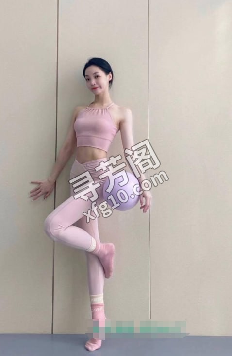 鲜嫩多汁瑜伽妹儿 地方 年龄 26 颜值： 9分 800/90分钟 项目 胸推，臀推、毒龙，深喉，口爆、69 2