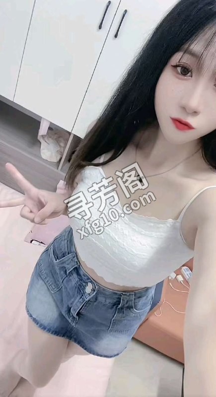 汉阳火辣妹 地方 年龄 25岁-30岁 颜值： 6分 400 项目 陪浴 深喉 艳舞 制服 足交 2