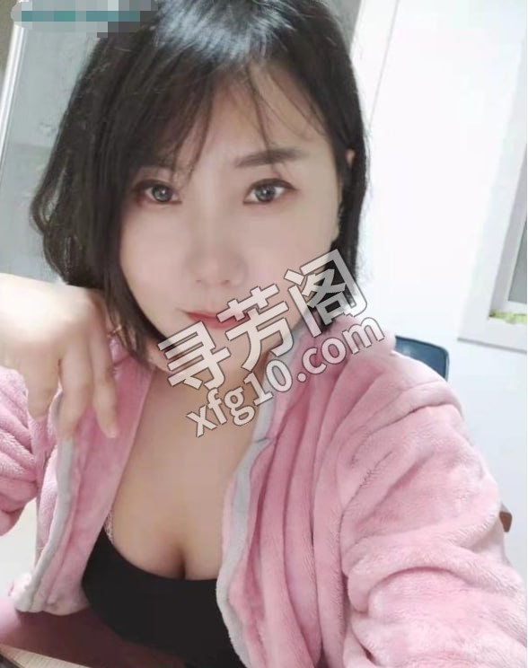 南通小骚妇 地方 年龄 30岁-40岁 颜值： 6分 500 项目 鸳鸯戏水 诱惑调情 胸推 过水 漫游 丝袜 2