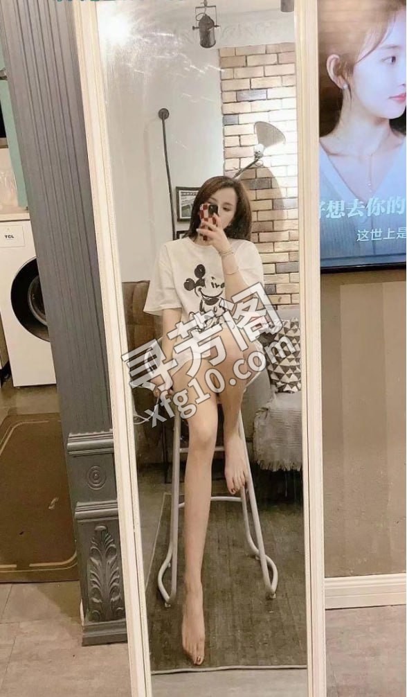 白嫩多汁小妹妹 地方 金东区大境花园 年龄 21 颜值： 9 700/60分钟 1300/120分钟 2