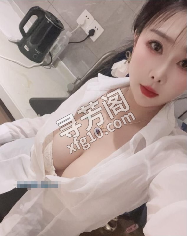 姑苏项目系大奶 地方 年龄 25岁-30岁 颜值： 6分 800 项目 制服丝袜情趣漫游，胸推舌尖 无套口 啪啪 2