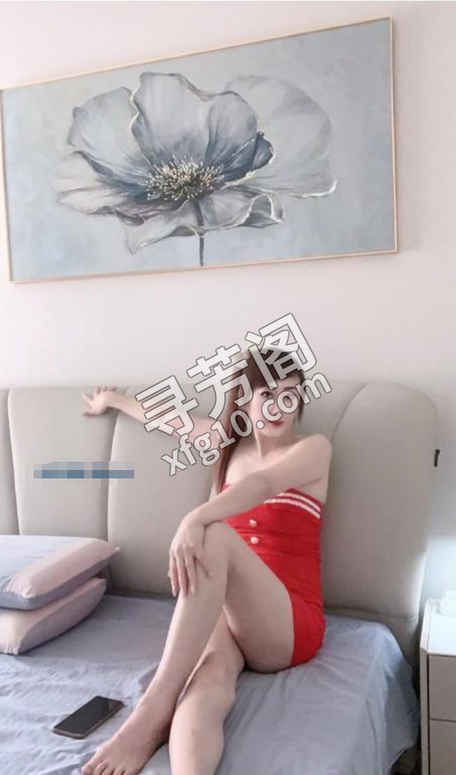 武清骚妹 地方 武清区 年龄 25岁-30岁 颜值： 6分 400 项目 鸳鸯浴 六九 亲亲调情 丝袜 2