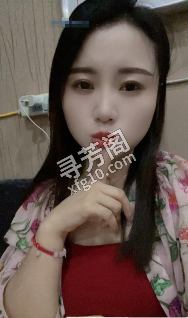东城万达静怡 地方 年龄 25岁-30岁 颜值： 6分 400 项目 洗吹做 2