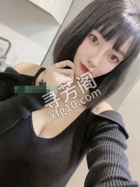 清远极品大奶御姐 地方 年龄 25 颜值： 8 800币/次 1400币/两次 1900夜课 项目 共浴、口 2
