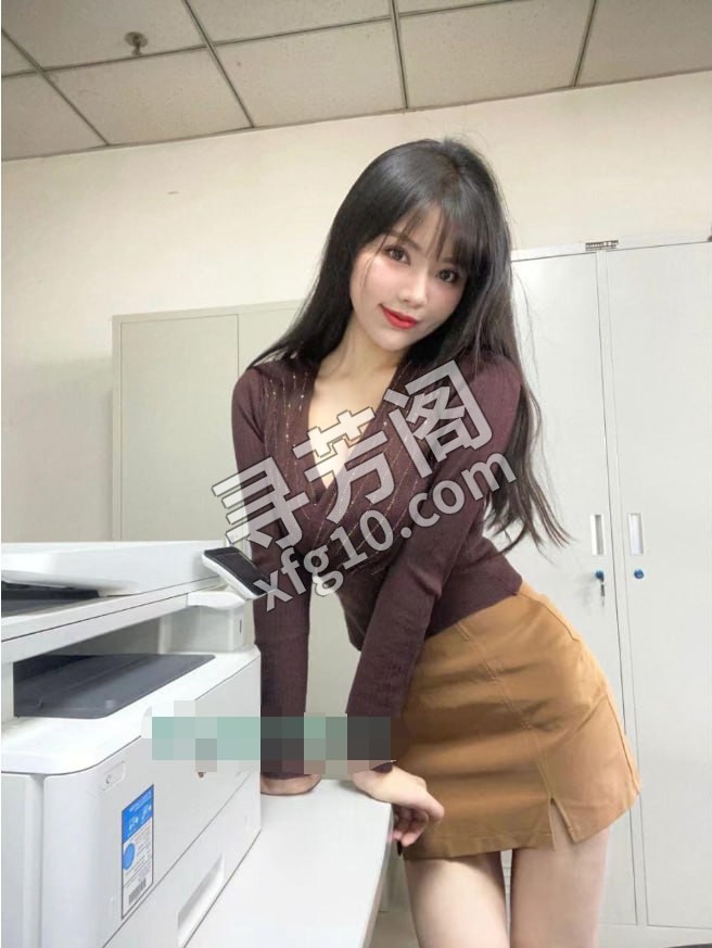 口爆深喉女王 地方 沙河口 年龄 22 颜值： 8 1000/pp 项目 鸳鸯浴，漫游，胸推，69式，毒龙 2