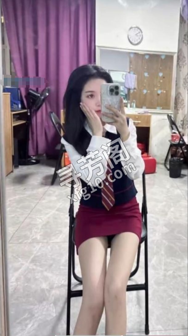 纤宝公主 地方 年龄 25岁-30岁 颜值： 6分 600 项目 波推 口爆 69 SM 吞蛋 制服诱惑 丝袜 4