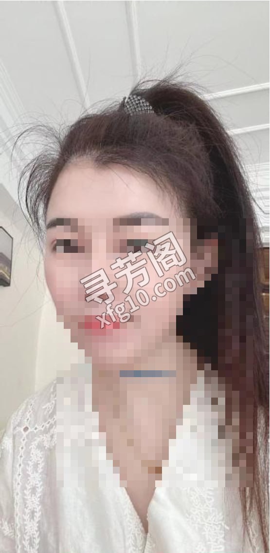 妮可老师莞式项目 地方 东城区 年龄 30岁-40岁 颜值： 7分 500 项目 丝足项目 推油按摩 唇滑胸滑 2