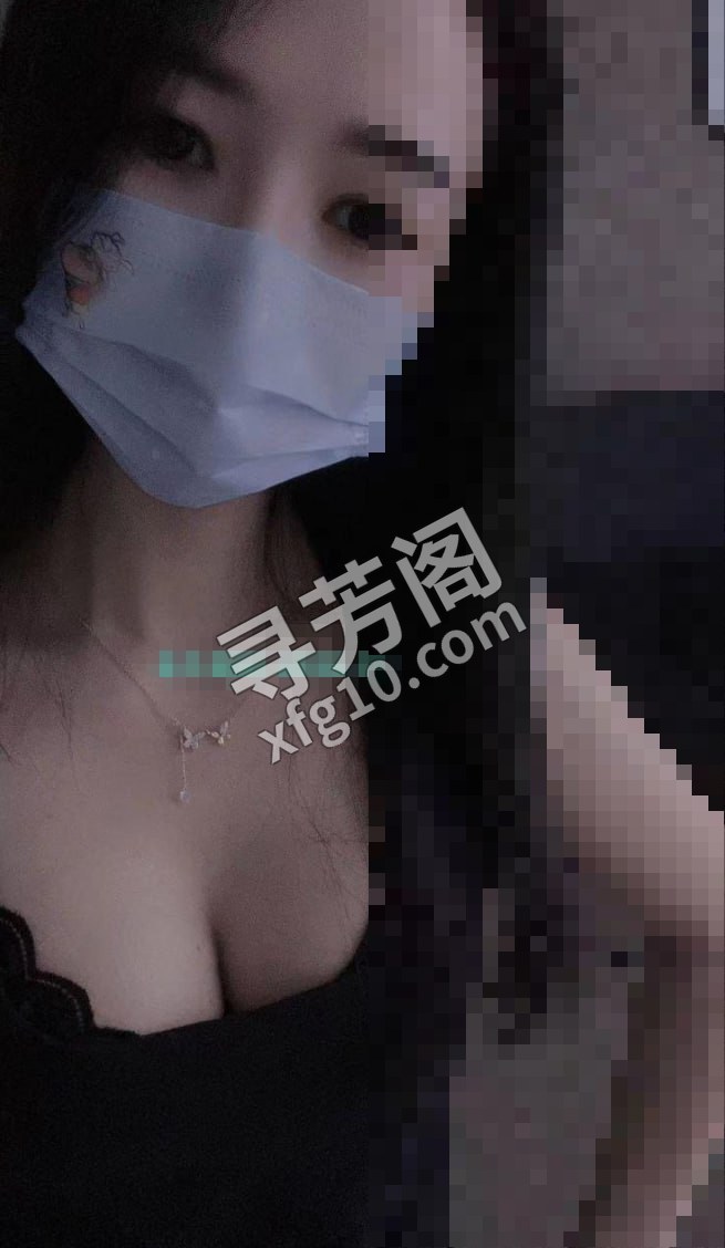 泰式抓龙筋 地方 南城区 年龄 28 颜值： 7 350 项目 精油开背，臀部理疗，腿部松骨，海底捞月 2
