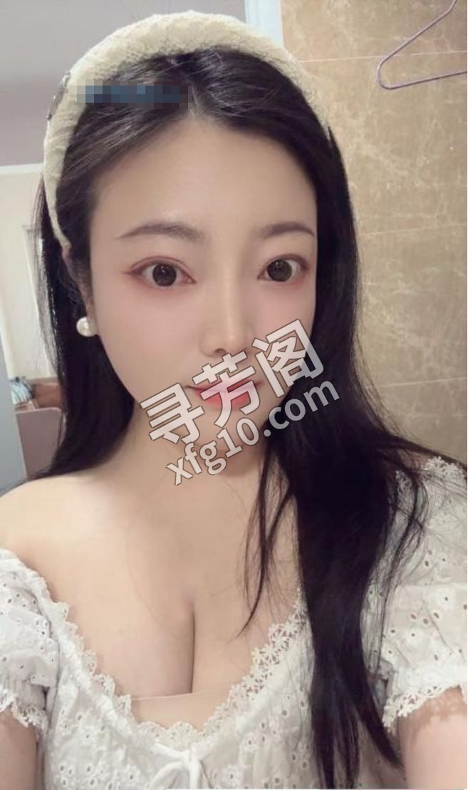 闵行御姐梦婷 地方 闵行区 年龄 25岁-30岁 颜值： 6分 600 项目 洗澡、情趣内衣、丝袜、指划、漫游 3